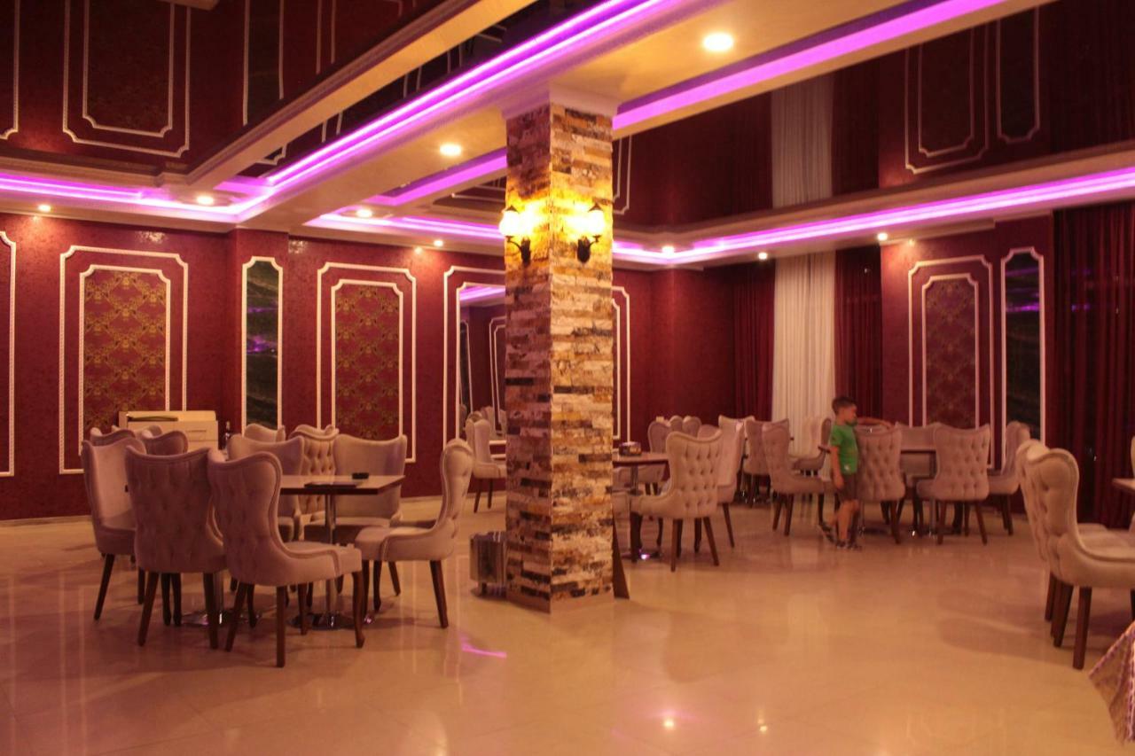Eleganti Hotel Batumi Exterior foto