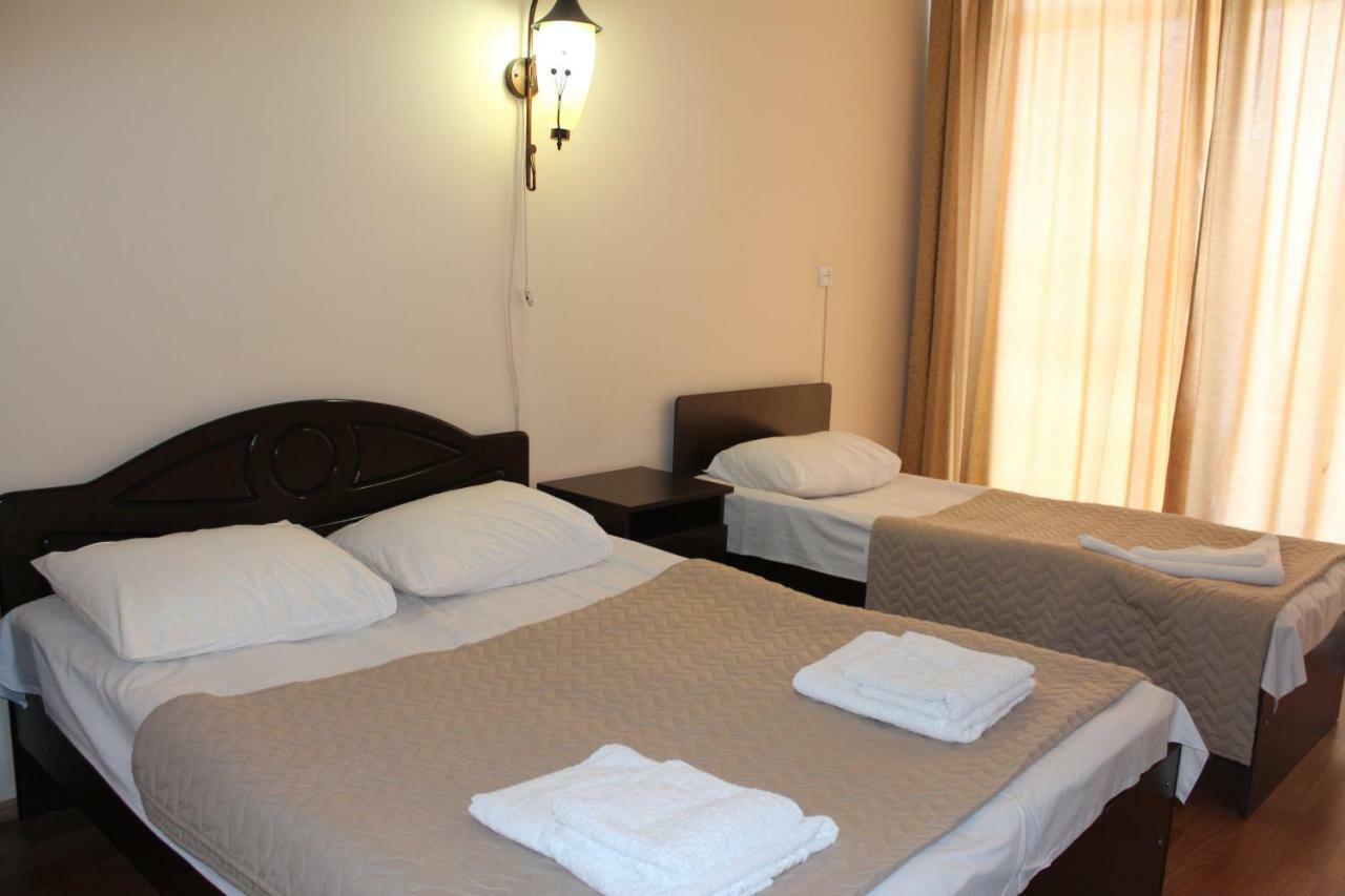 Eleganti Hotel Batumi Exterior foto