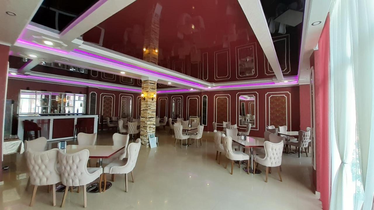 Eleganti Hotel Batumi Exterior foto